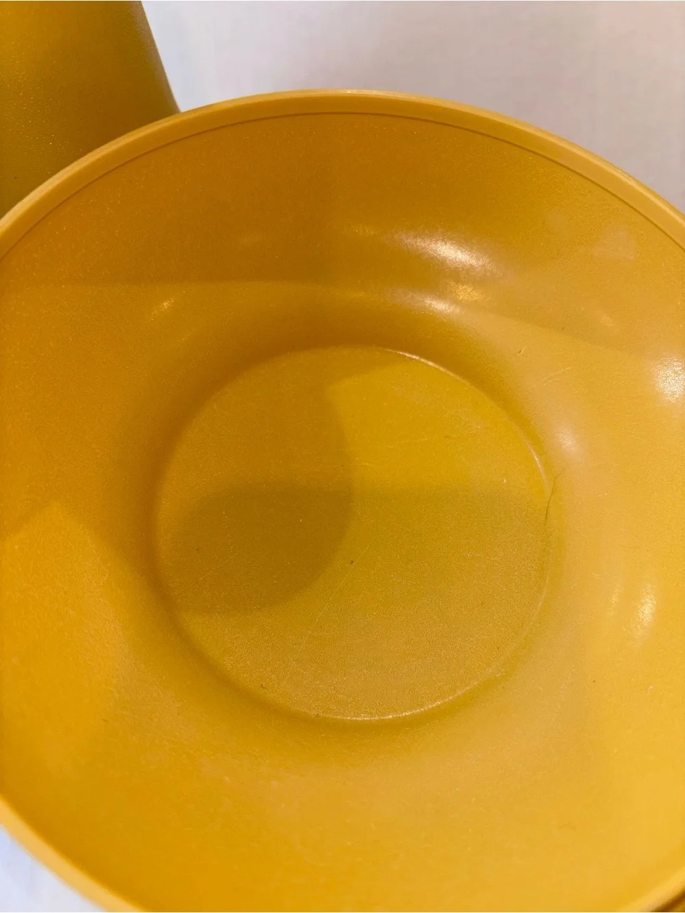 Tupperware Golden 4 Stackable Bowls and 6Tumblers Set
